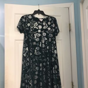 Lularoe xs Carly elegant collection!